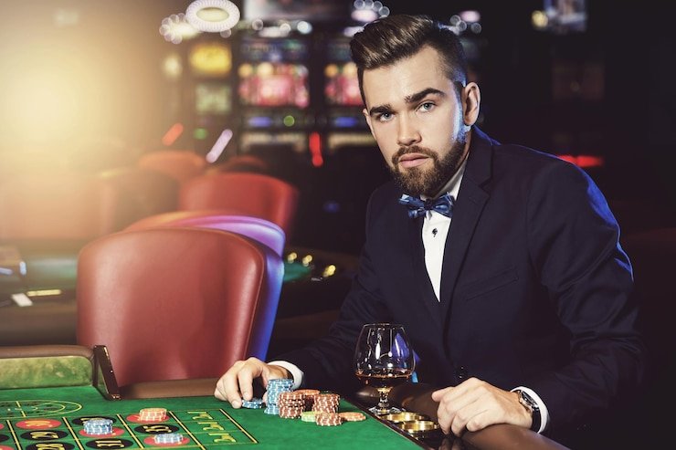 Live-dealer naga slot dengan Blackjack, Roulette, dan Baccarat